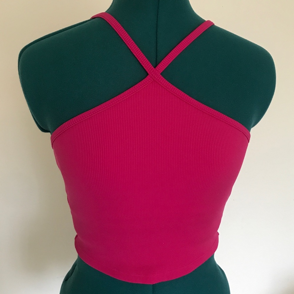 Alo Yoga GODDESS RIBBED CROSS CROP TOP (Magenta Crush) Size XS